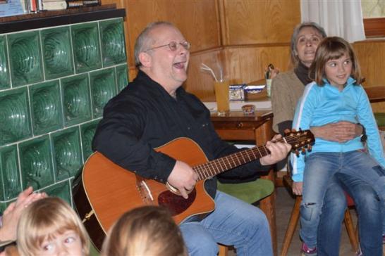 Children Songs in "The Spatzennest"  (Event of the Nature-Lovers)